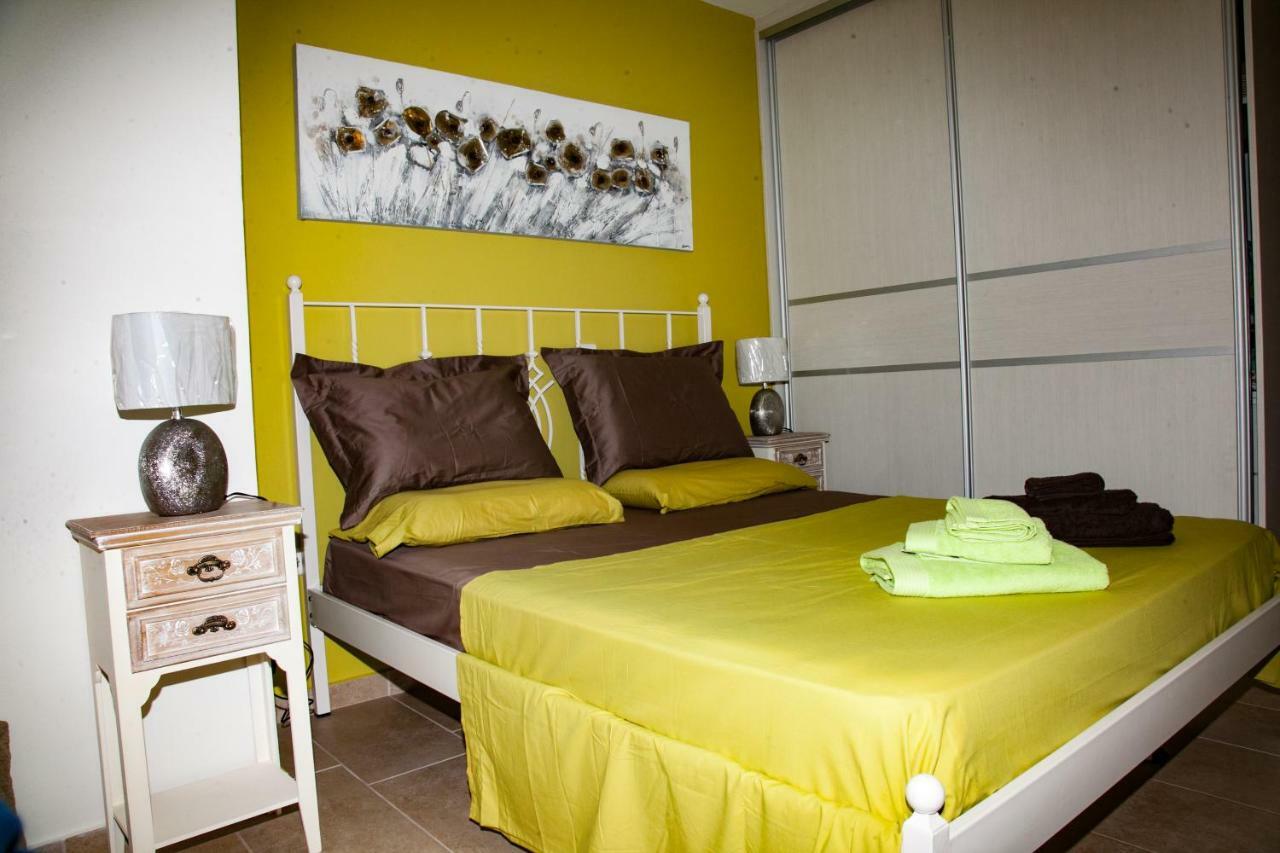 Virginia Place Atheras Luaran gambar